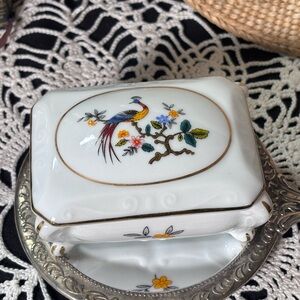 Vintage Portuguese Porcelain Trinket Box Bird Motif Gold Trim Footed Jewelry Box